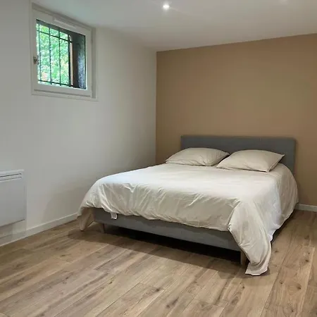 Apartmán - *